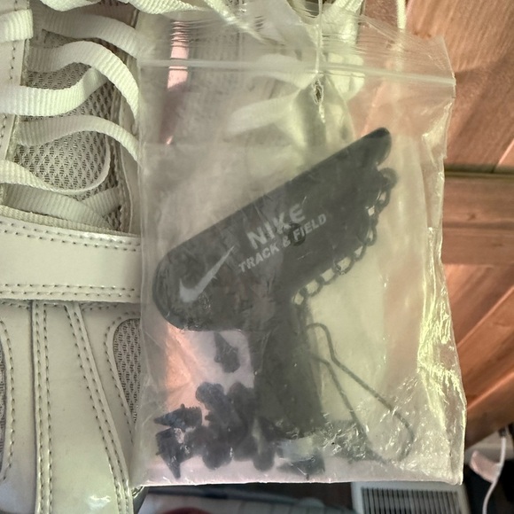 Nike Women's Zoom Rival S Track & Field Athletic Cleats - Picture 3 of 4